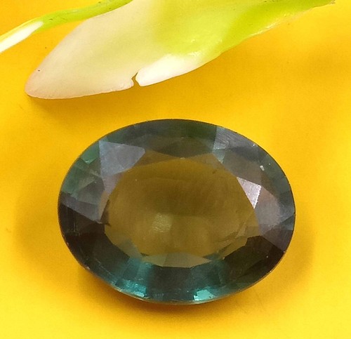 A One Piece Green Alexandrite 8.10 Ct Russian Gemstone Oval Cut Certified 5NV - Picture 6 of 8