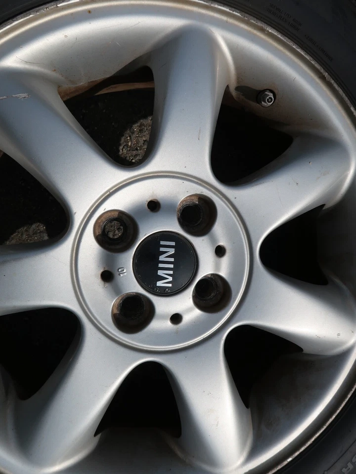 MINI COOPER S 2005-2014 ALEACIÓN GENUINA 7 RADIOS 16" JUEGO DE LLANTAS Y NEUMÁTICOS OEM Foto 3 de 4