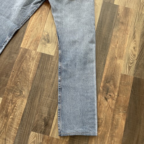 Jeans Levi's 501 gamba dritta bottoni fly denim la vestibilità effettiva è W32 L31 invecchiato - Foto 15 di 17