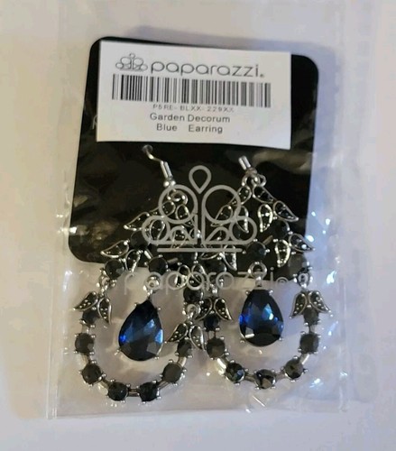 Paparazzi Garden Decorum Blue Earrings - Picture 5 of 6