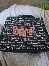 Vintage BRATZ Doll World Tour Travel Carrying Case Bag With Inserts