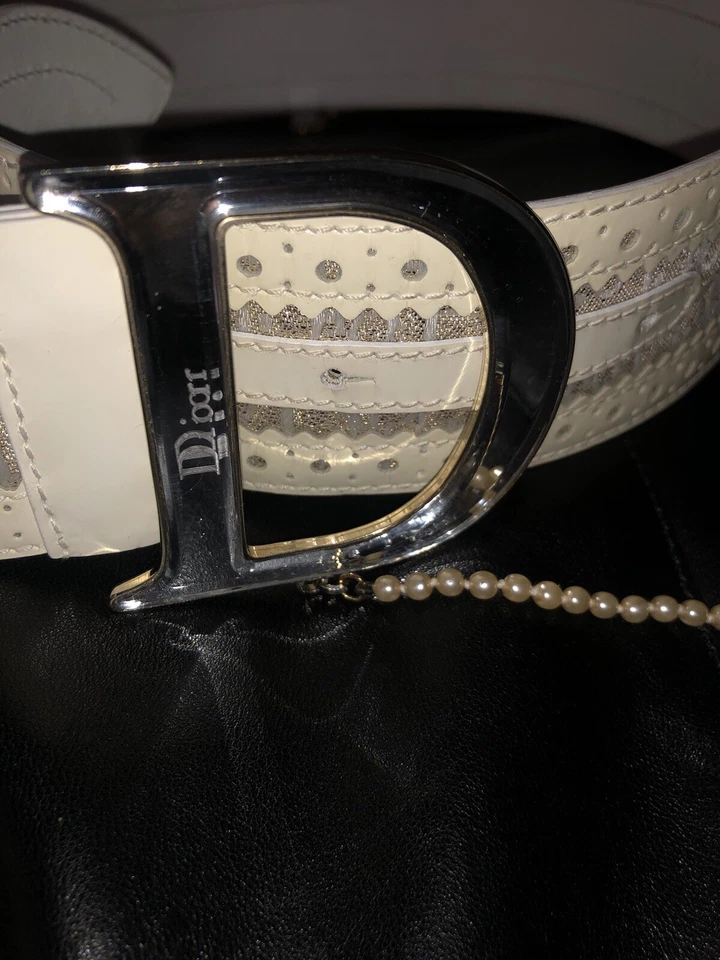 Cinturón Christian Dior Blanco y Dorado y Perlas Talla S,M,L ¡SOLO UNO EN LÍNEA! Espejo D Foto 3 de 4