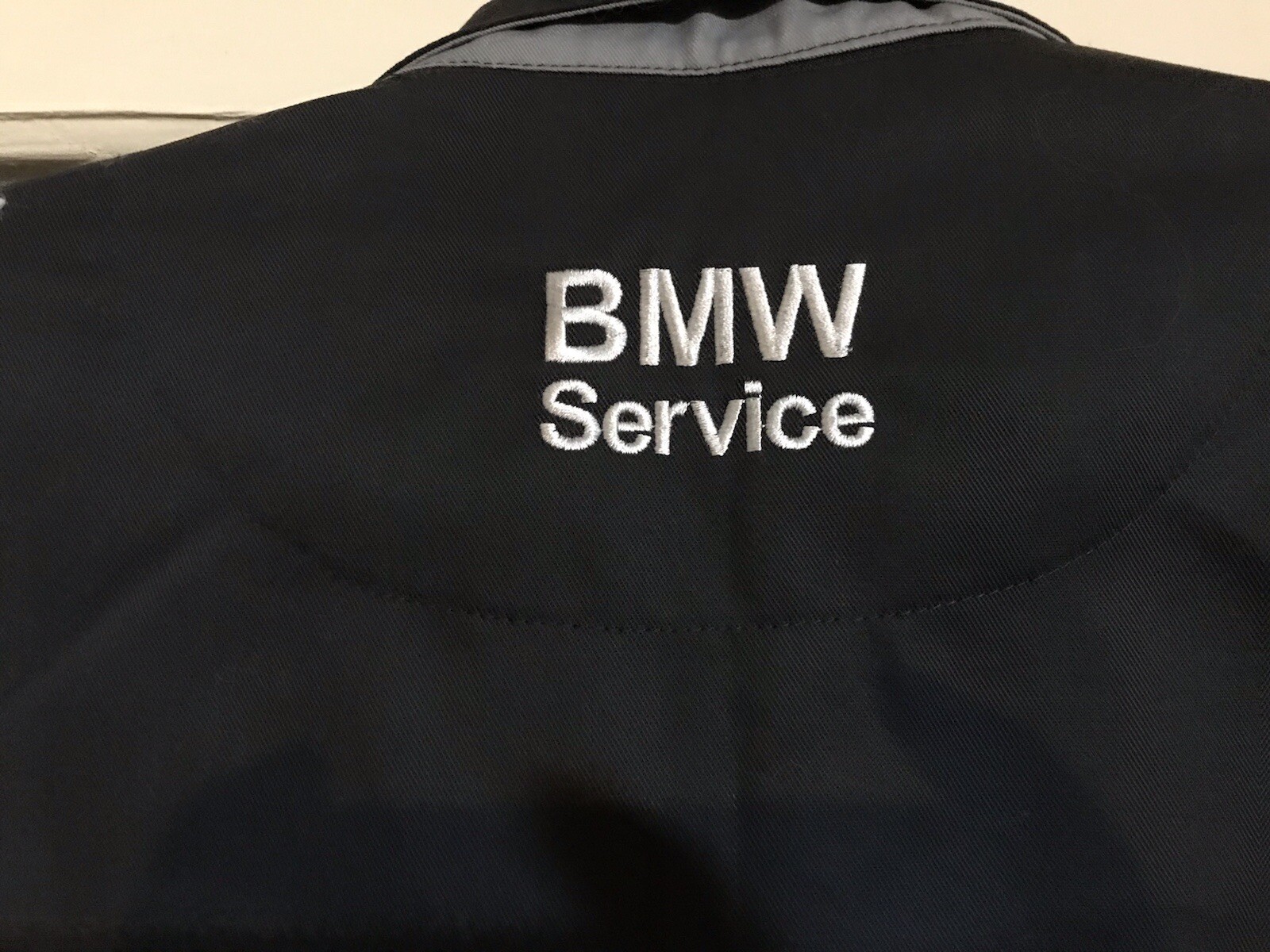 OFFICIAL BMW VEHICLE SERVICE/MECHANICS 