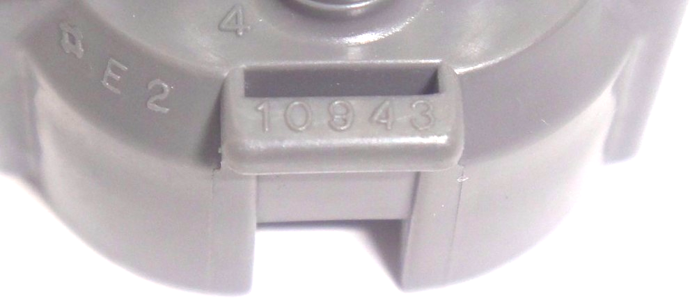 NEW GENUINE/ OEM 4way HOUSING, CONNECTOR DJ7042Y-2.2-21 6189-0647