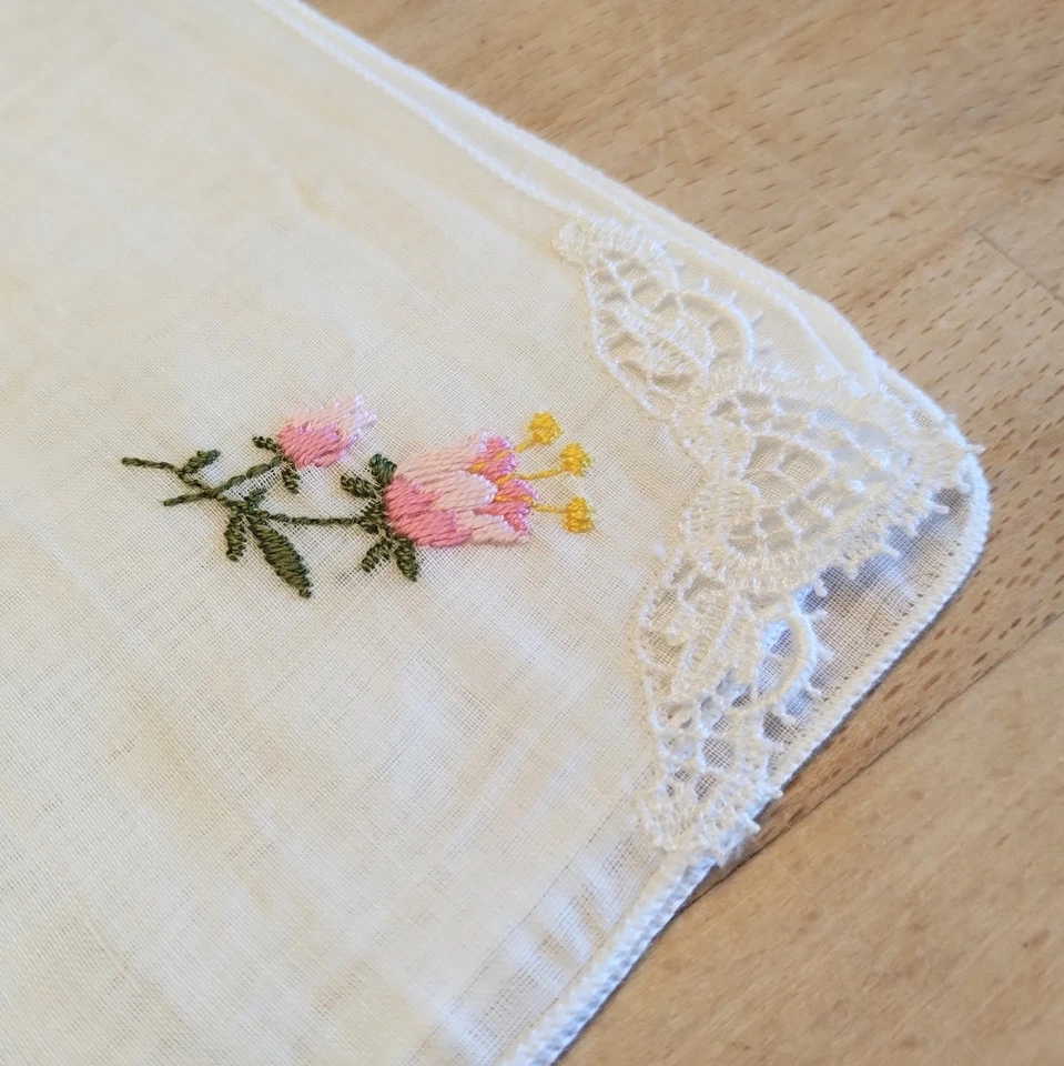 Lote de 4 Pañuelos Vintage Cuadrados Blancos Bordados Italianos Florales Pájaros Foto 4 de 4