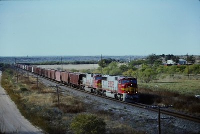 #ad 35mm Slide Burlington Northern Santa FE BNSF 8263 Locomotive Train Railroad TX $9.99