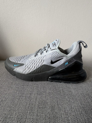 Nike Air Max 270/ EU Größe 40/ Grau Blau Schwarz
