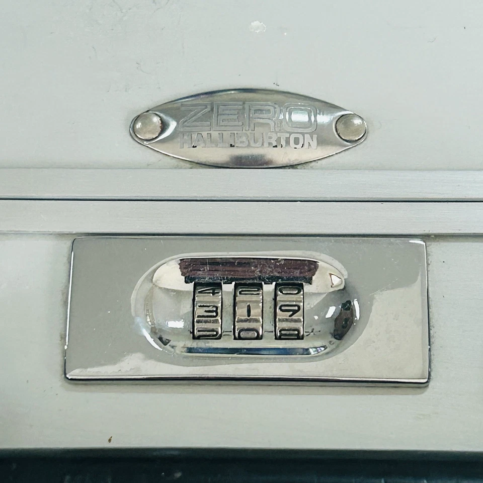 Zero Halliburton 铝制公文包 硬公文包 经典 3.0 银色 锁 — 第 2/4 张图片