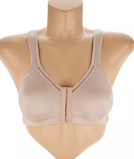 BREEZIES Soft Shimmer Seamless Front Close Wirefree Bra A284541