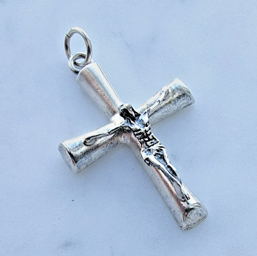VINTAGE CLASSIC  SOLID 925 STELING SILVER JESUS C… - image 1