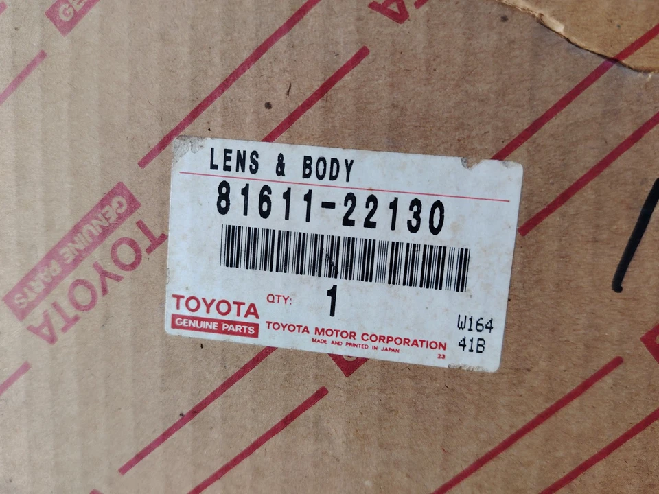 TOYOTA CRESSIDA GX71 1988 RIGH HAND TURN SIGNAL ASEEMBLY OEM JDM NEW 81611 22130 - Image 3 of 4