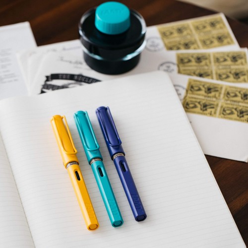 LAMY Safari Candy Fountain Pen - Picture 5 of 18