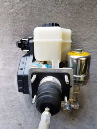 2007 Toyota FJ Cruiser ABS Master Brake Booster Pump Anti Lock