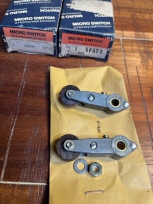 MICRO SWITCH 6PA30 LIMIT SWITCH ROLLER ARM Lot Of 2 HONEYWELL *NEW*