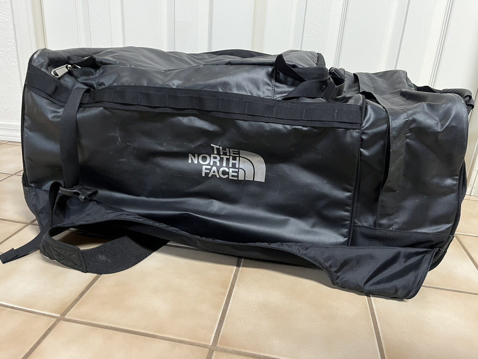 North Face Rolling Thunder Duffel Bag Extra Large 32" Heavy Duty Wheel