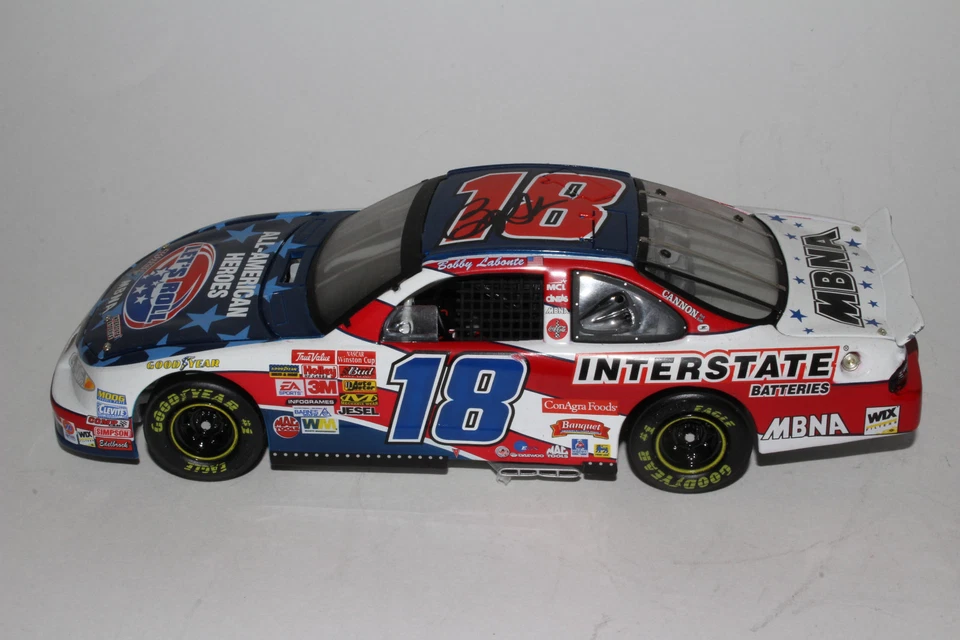 Acción RCCA ELITE BOBBY LABONTE #18 ADVAIR 2003 CHEVY MONTE CARLO, AUTOGRAFIADO Foto 4 de 4