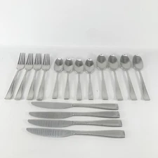 Oneida Moda Stainless Flatware 18/10 Vietnam 127 Set Lot Of 16 Fork Spoon Knife