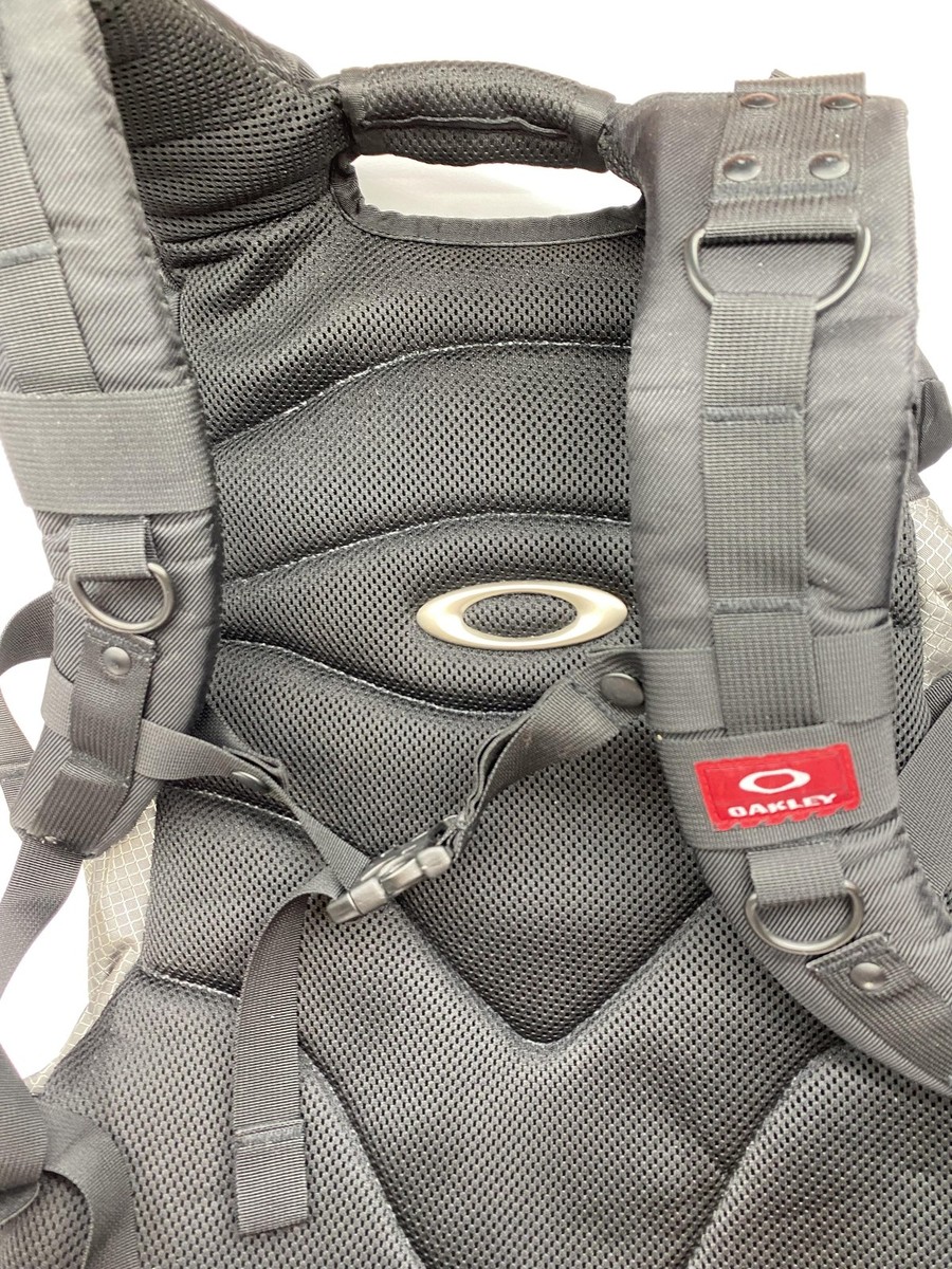 Vintage Oakley Gray Nylon Icon Backpack Men Hiking Travel Waist