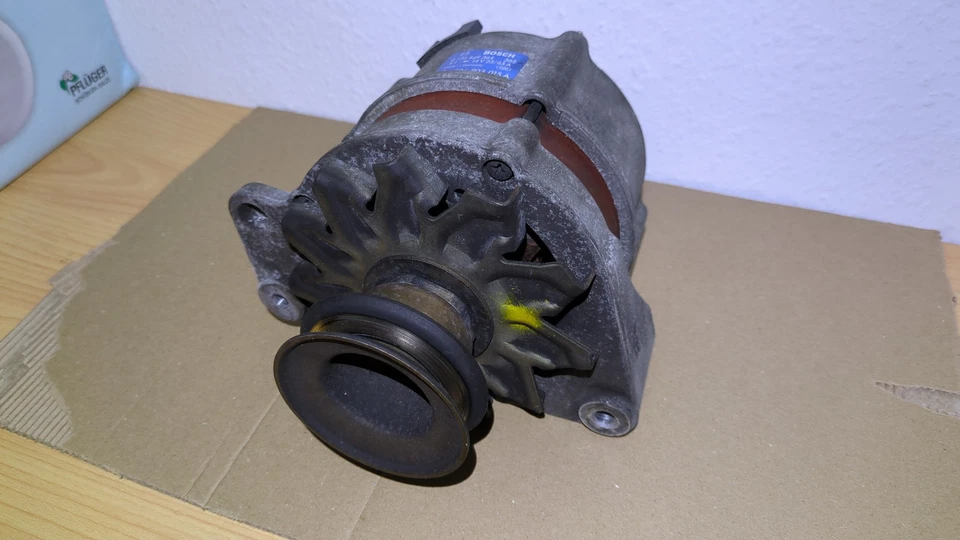 Bosch Generador, Alternador 14V 65A Nº 026 903 015 A, 026903015A para Audi 80 Foto 2 de 4