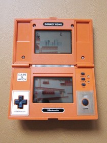 NINTENDO Donkey Kong Game and Watch in Good Condition (DK-52) 1982