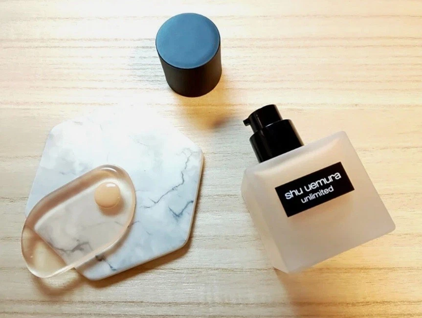 Shu Uemura Unlimited lasting fluid 35ml SPF24 PA+++ Japan Import - Image 2 of 3