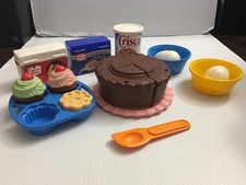 Fisher Price Fun With Food Baking Cake Vtg 1980s Kids Pretend Play Set Cupcakes