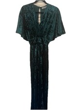 Women  s Dress size Small Lucy Wang Green Velvet Wedding