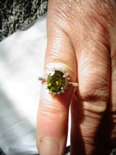 Woman s Sterling Silver 925 Ring with Yellow-Green Stone Size 7.5