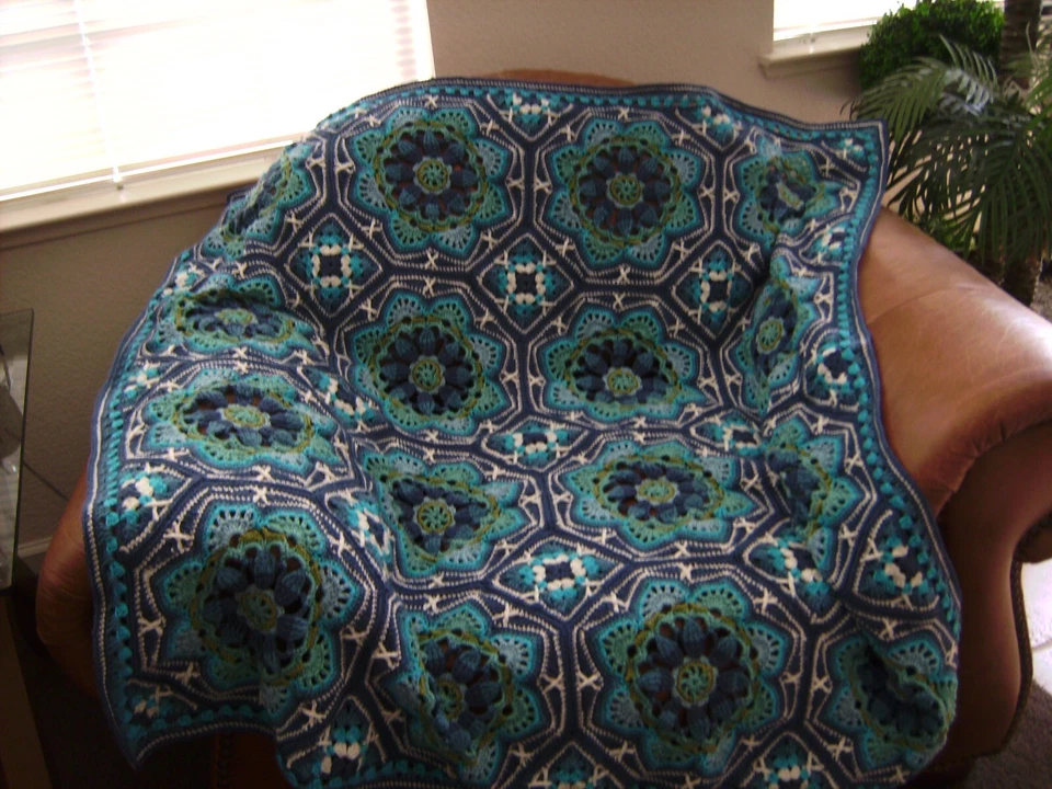 NEW HAND CROCHET BLUE GREEN MULTI COLOR OCTAGON TILES AFGHAN LAP BLANKET THROW - Image 2 of 4