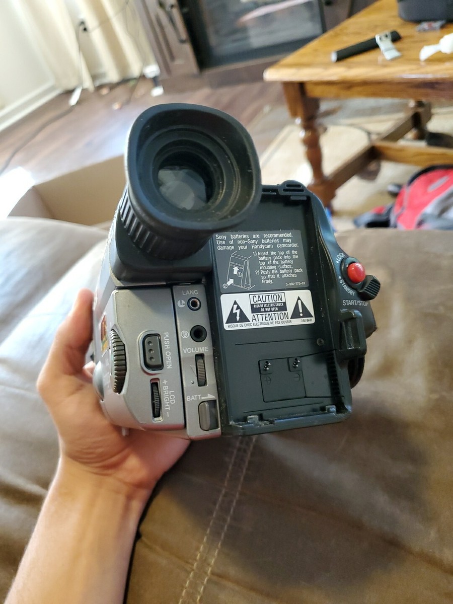 Sony Handycam CCD-TRV29 8mm Video8 Camcorder Camera Only~No