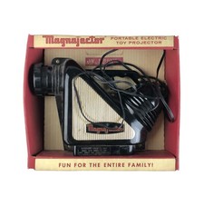 MAGNAJECTOR VINTAGE PROJECTOR IN ORIGINAL BOX 1960's. Rainbow Crafts Inc. Works