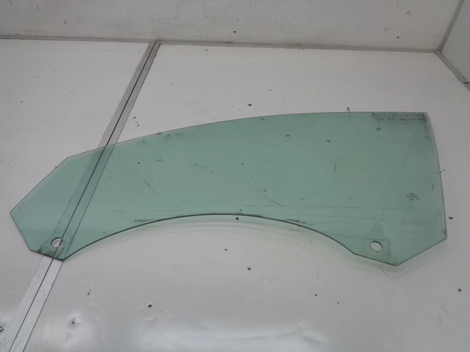 05-11 Audi A6 Quattro Puerta Ventana Cristal Frontal Izquierdo Lado del Conductor OEM AK2011104 Foto 4 de 4