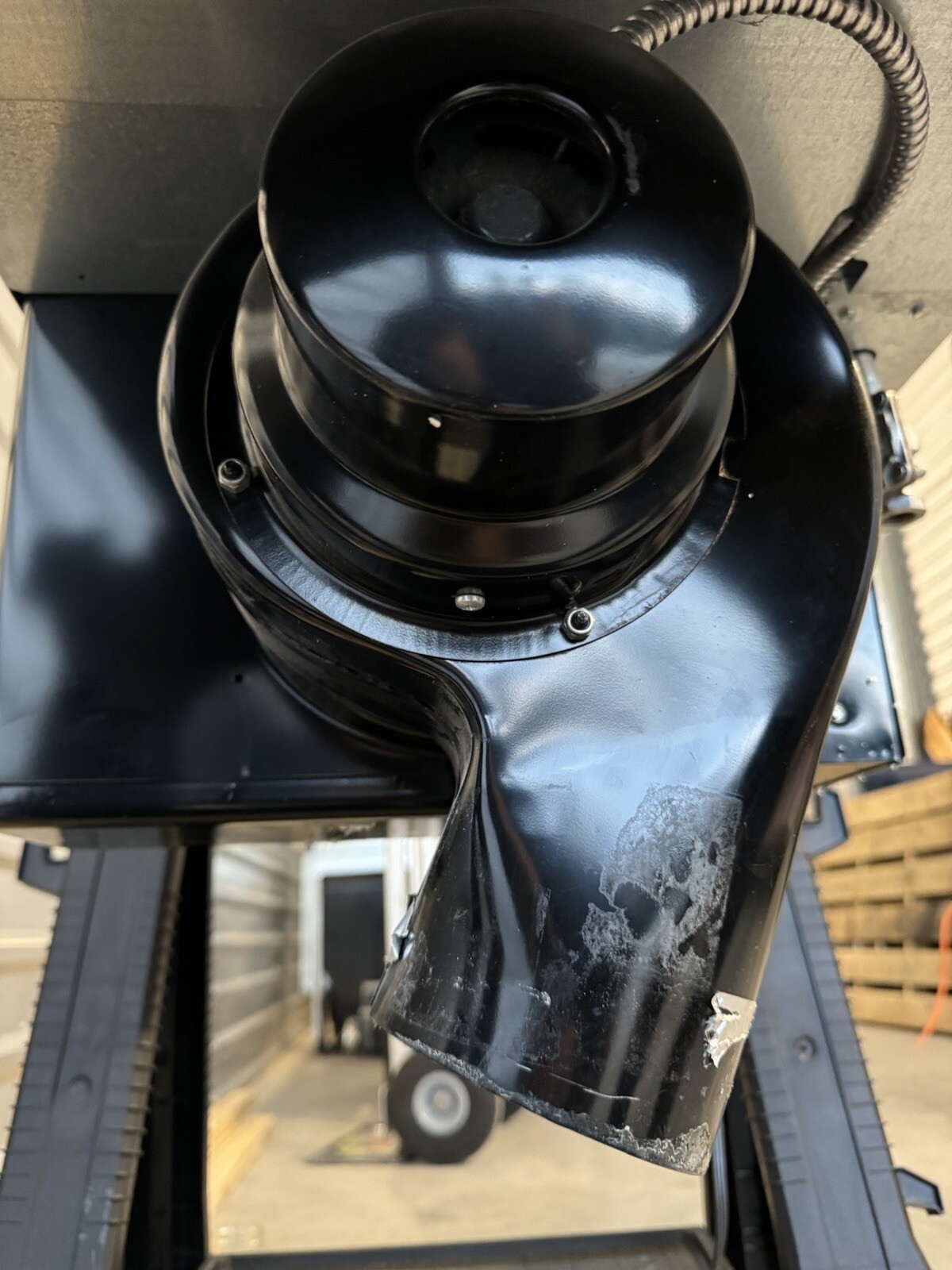 Jenn Air 30” 4 Burner Downdraft Gas Cooktop Black Model CVG4280B See