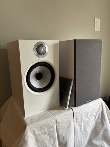 Bowers & Wilkins - Bookshelf Speakers Pair - 606 S2 Anniversary Edition