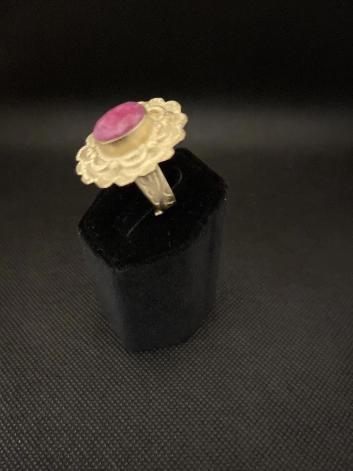 Anillo Rubí Natural con Latón Chapado en Oro Mate 14k Foto 4 de 4