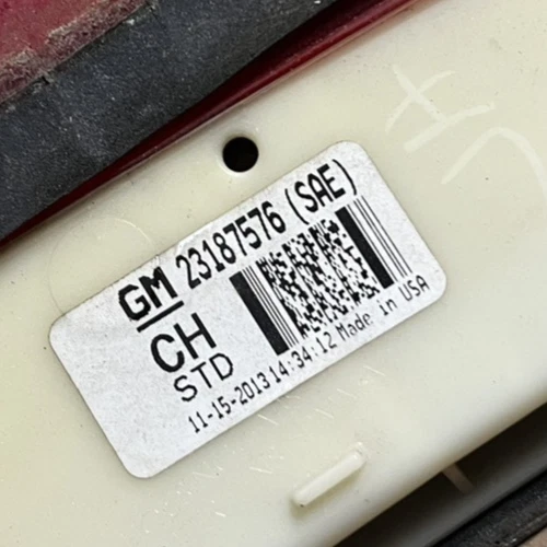 Alerón sedán Cadillac CTS 2014-17 con luz de freno 23187576 acero Magna envío rápido Foto 4 de 4