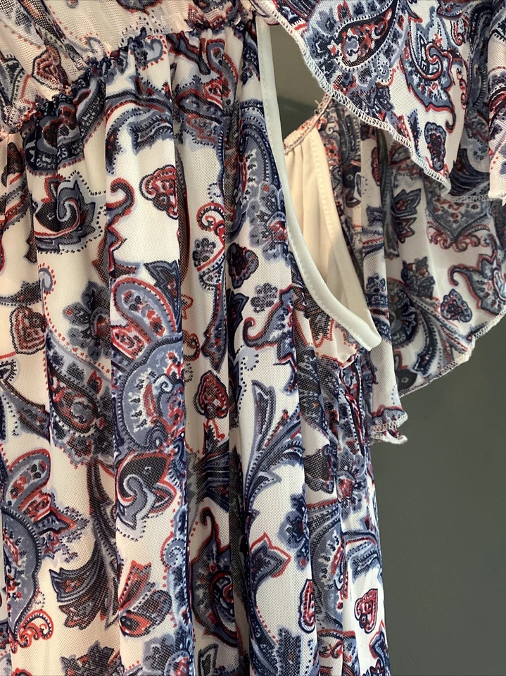 Blusa para mujer JOE BOXER talla grande con volantes al hombro rojo blanco azul cachemira Foto 4 de 4