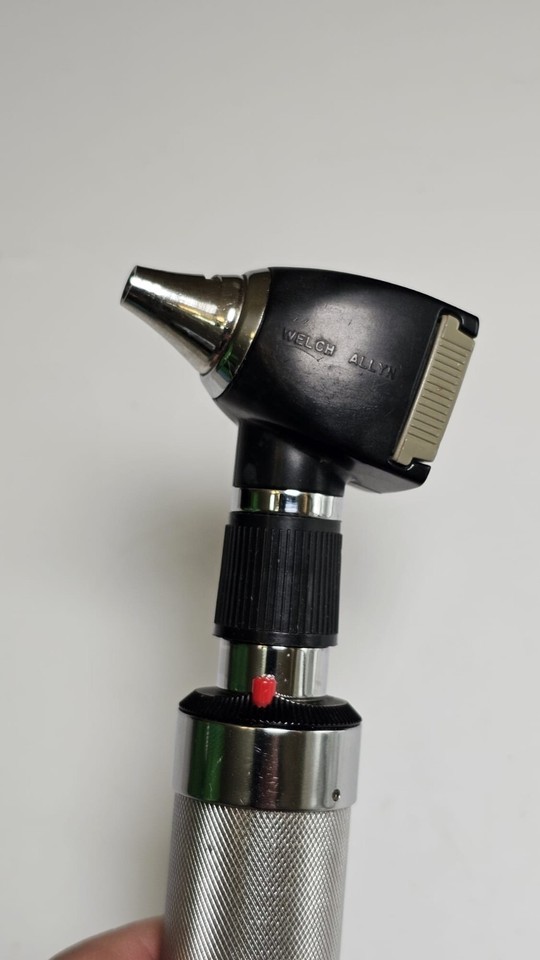 Welch Allyn Otoscope RECHARGEABLE MODEL 71050 Tested & Working eBay