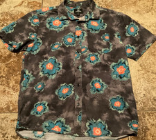 VOLCOM CLASSIC FIT SHORT SLEEVE BUTTON UP SURF CAMP FLORAL PIGMENT DYE MENS L