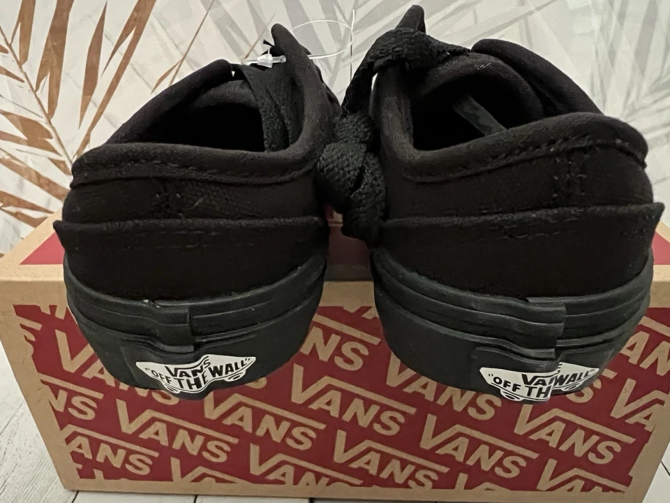 Sapatos juvenis Vans Atwood de lona preto/preto tamanho 4y EUA - Imagem 3 de 4