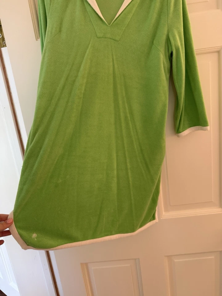 Cobertura de natação Lilly Pulitzer S verde e branca com capuz e acabamento branco - Imagem 3 de 4