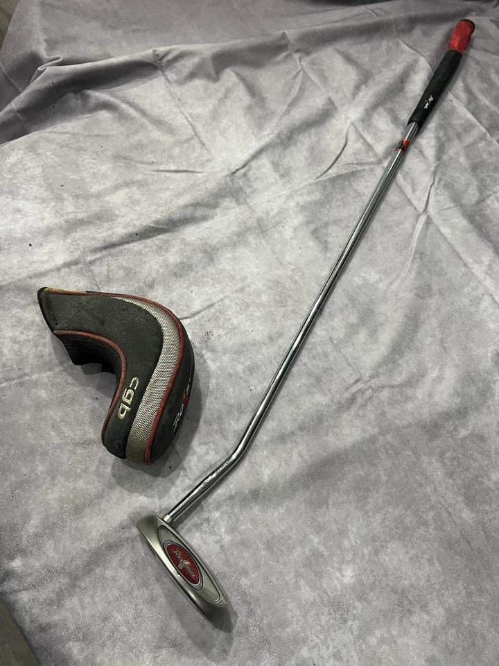 "Putter Taylor Made Rosa CGB - SuzkaRH 34"" Foto 2 de 4