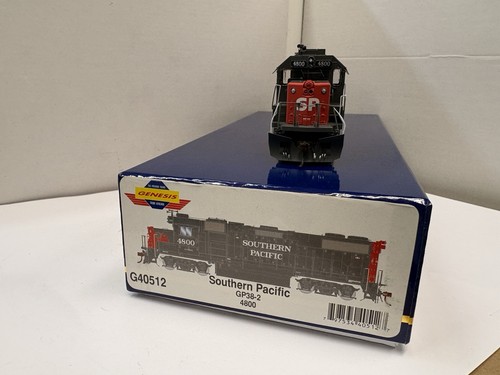 escala ho Athearn Genesis GP38-2 SP #4800 (DCC Ready) #40512 y Caboose #4717 | Zustand: New