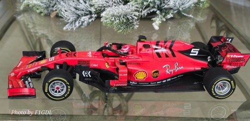 Ferrari SF90 Sebastian Vettel Tribute to Niki Lauda Bburago Esc 1/18 - Picture 3 of 13