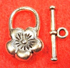 50Sets WHOLESALE Tibetan Silver FLOWER Toggle Clasps Connectors Hooks Q0499