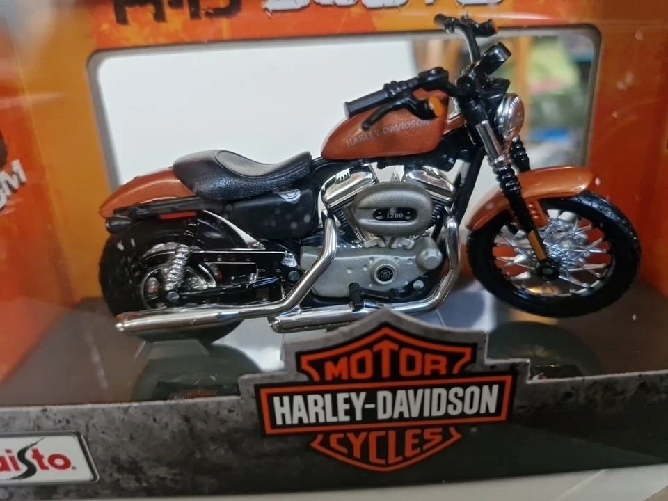 HARLEY-DAVIDSON XL 1200N Nightster - 2007 - coppermetallic - Maisto 1:18 - Photo 2/4