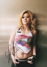 Kelly Clarkson Autogramm signed 20x30 cm Bild