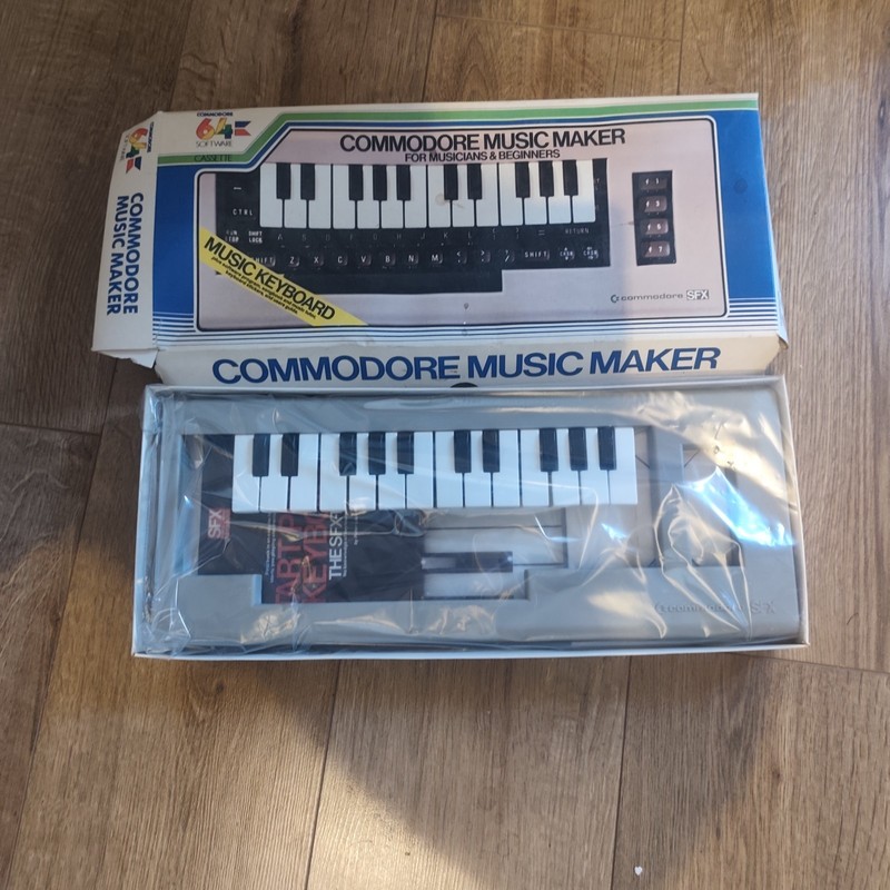 Commodore 64 C64 SFX Music Maker Keyboard, Cassette, Stickers, Music Tutor