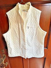 Classy TALBOTS Zip Front Quilted Ivory Vest with Pockets Size X