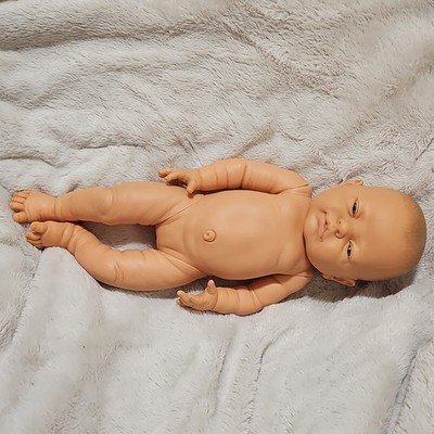 Berjusa Newborn Baby Girl Doll Vinyl Lifelike Jointed. 